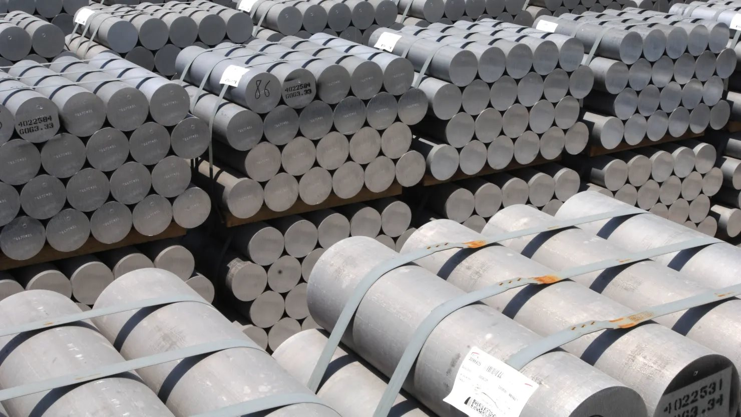 Giá nhôm tăng sốc, thị trường kim loại rung chuyển sau 1 động thái của Iran