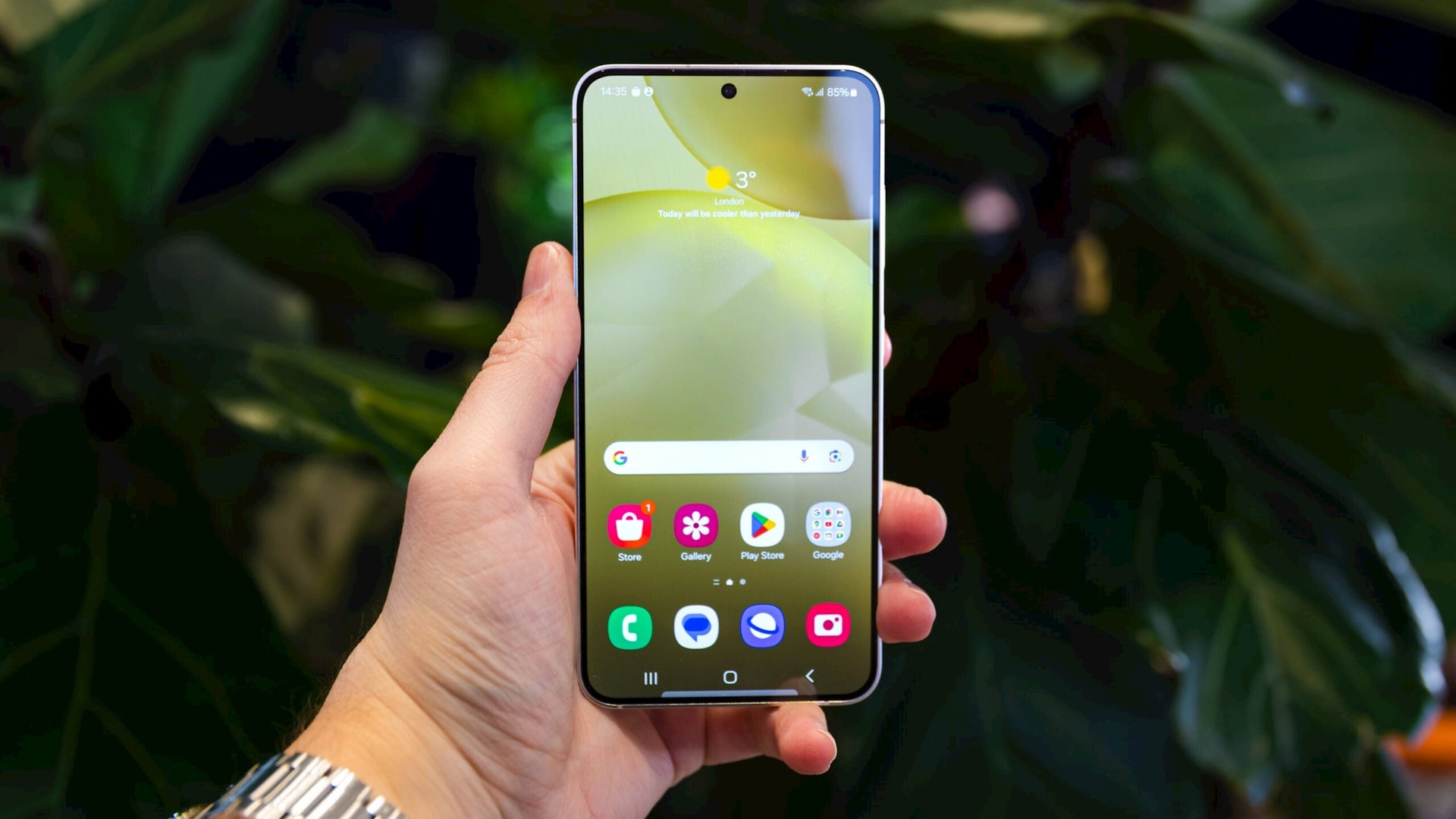 1 tháng dùng thử iPhone, tôi quay lại Samsung mà cảm giác cứ như “trở về nhà”: Giờ sẽ chỉ dùng Android thôi