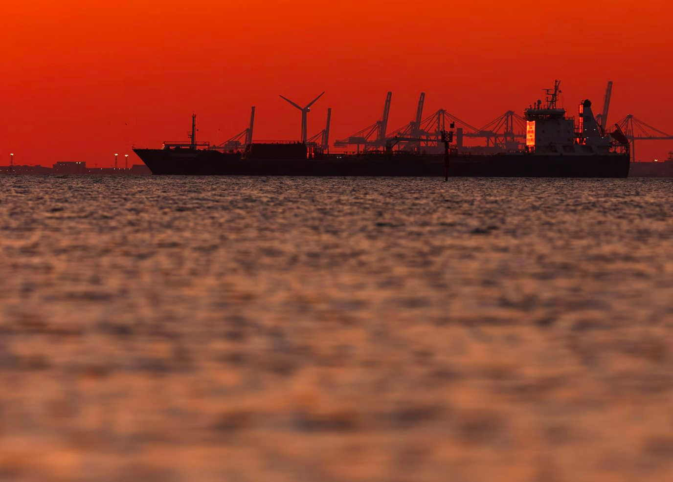 Nga đón 'lộc từ trên trời rơi xuống': Sau dầu và khí đốt, cả thế giới 'khát' một loạt mặt hàng khác, Moscow thu về vài chục tỷ USD 'dễ như ăn kẹo'