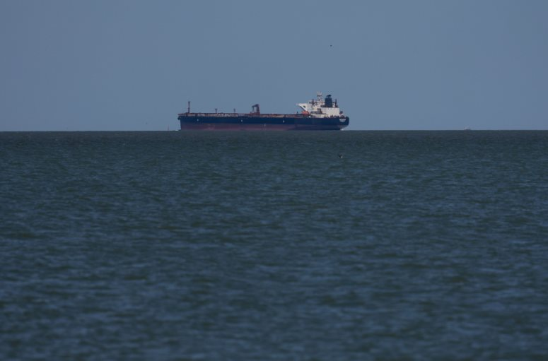 Giá dầu thực tế tăng vọt đến 141 USD﻿/thùng, cao nhất 18 năm, loạt chuyên gia cảnh báo