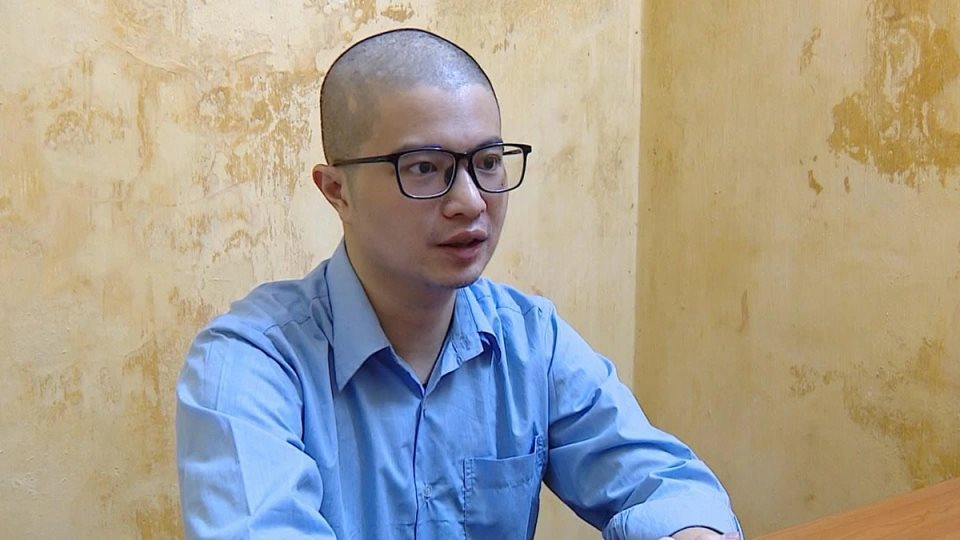 Phát hiện 214 miếng vàng có chữ SJC, gần 100 tỷ đồng tiền mặt, "núi" đồng hồ Rolex, Hublot... tại nhà bạn gái của siêu lừa Mr Pips