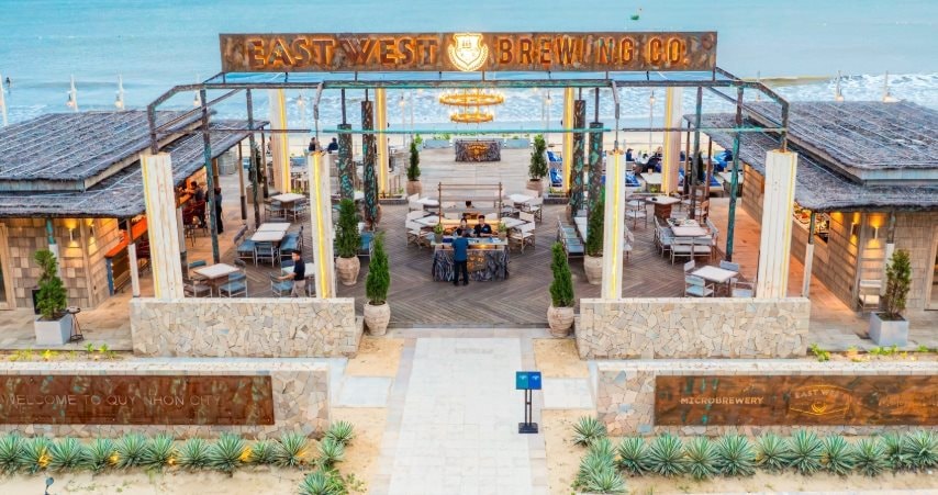 Một buổi chiều hoà nhịp sống biển ở Quy Nhơn: Hoá ra Việt Nam mình đẹp, "chill" đến thế!