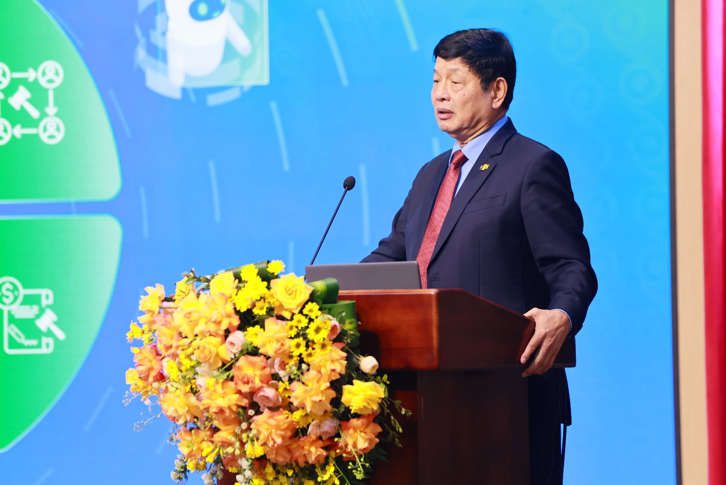 Chủ tịch HĐQT FPT Trương Gia Bình nói về một "kỳ tích" trong thực thi Nghị quyết 57: Nếu trước đây dự án cần tới 4 năm, nay hoàn thành chỉ trong 1 năm và vận hành trơn tru sau 6 tháng