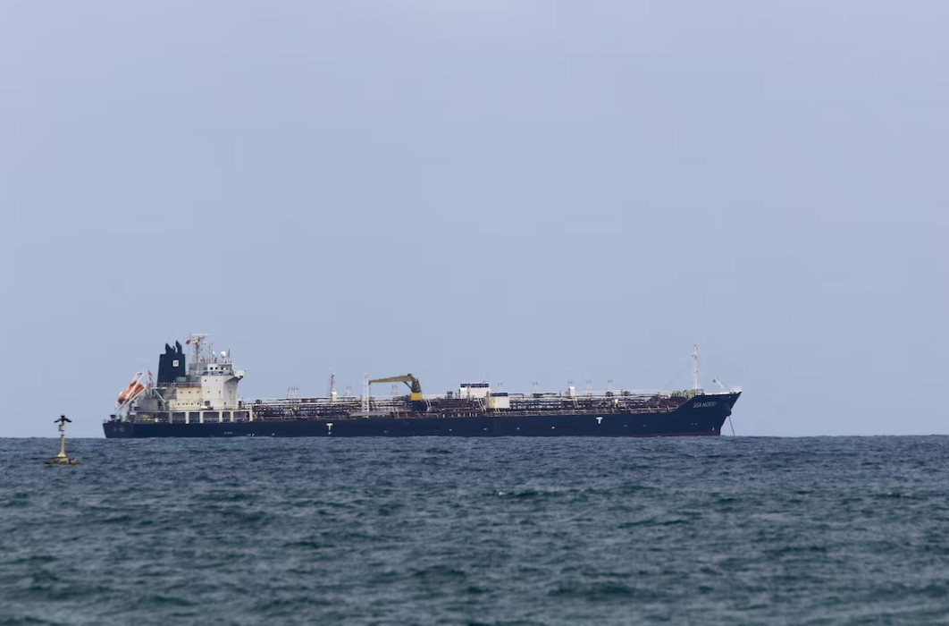 Đang trên đường đến Cuba, tàu chở dầu Nga bất ngờ quay đầu, đổi điểm dỡ hàng sang nước láng giềng