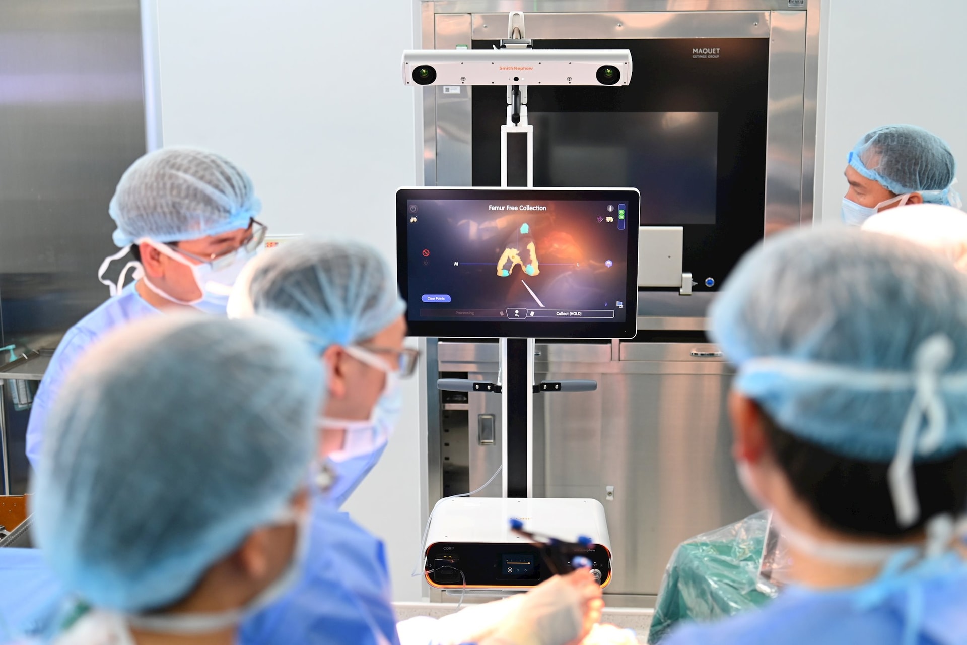 Lần đầu tại miền Trung: Vinmec Đà Nẵng thay khớp gối bằng robot, bệnh nhân tập đi ngay sau mổ