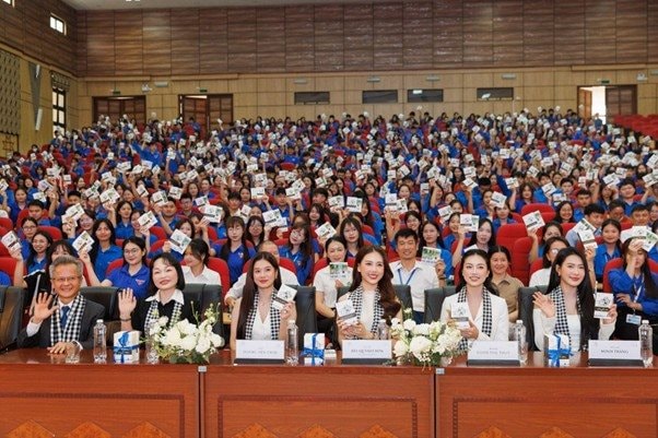 Hành trình Từ Trái Tim: Kết nối giảng đường và biên cương, tiếp lửa khát vọng lớn cho thế hệ trẻ