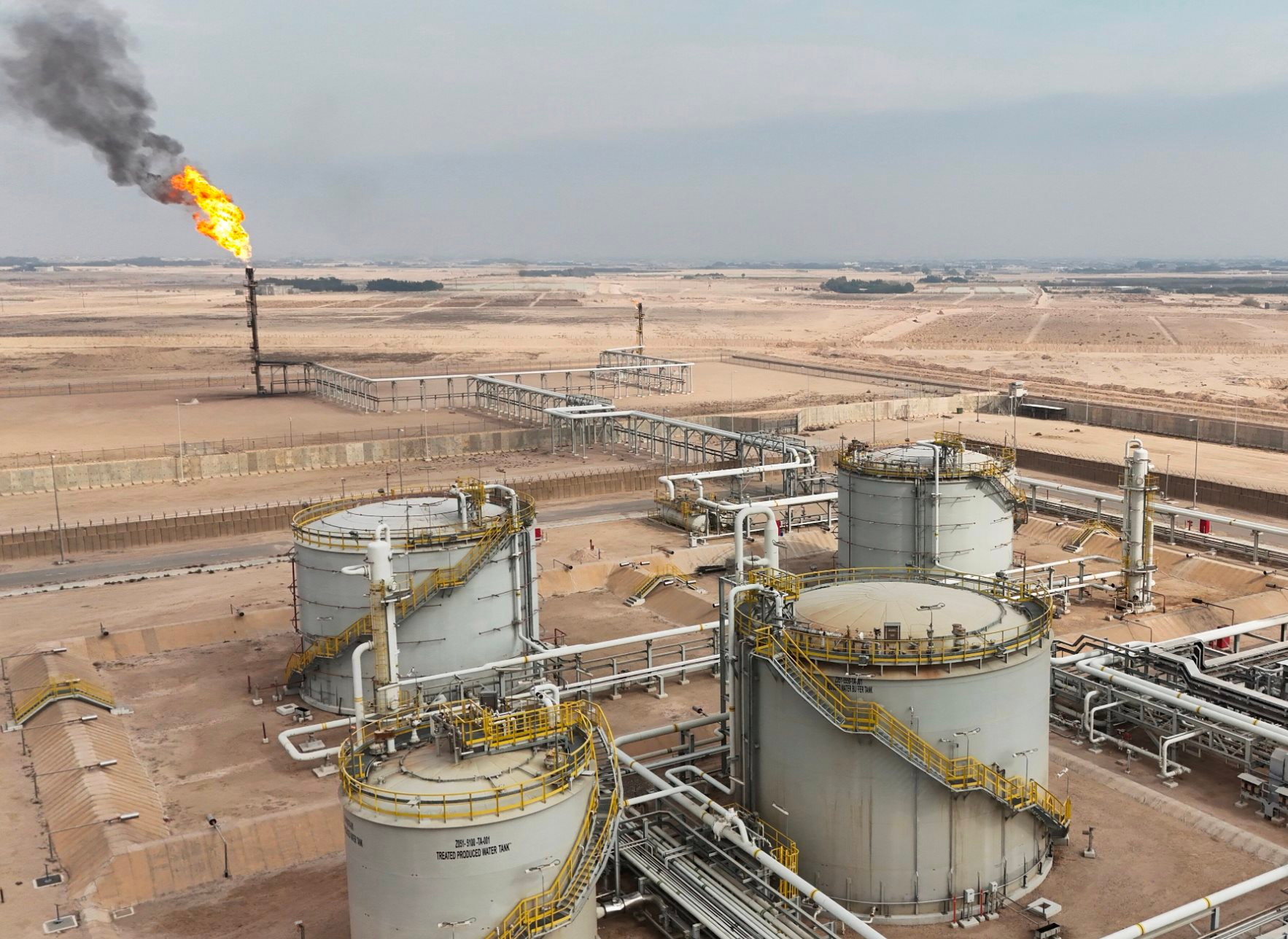 Láng giềng Iran báo tin vui cho thế giới về 3,4 triệu thùng dầu