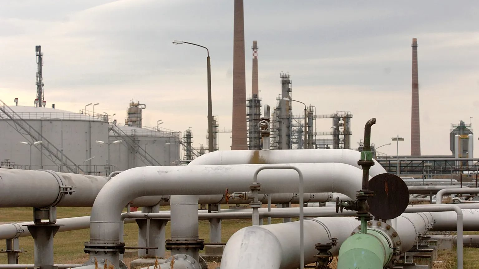 Quốc gia EU phụ thuộc tuyệt đối vào dầu Nga vừa bất ngờ xoay trục nhập 500.000 tấn dầu từ Mỹ