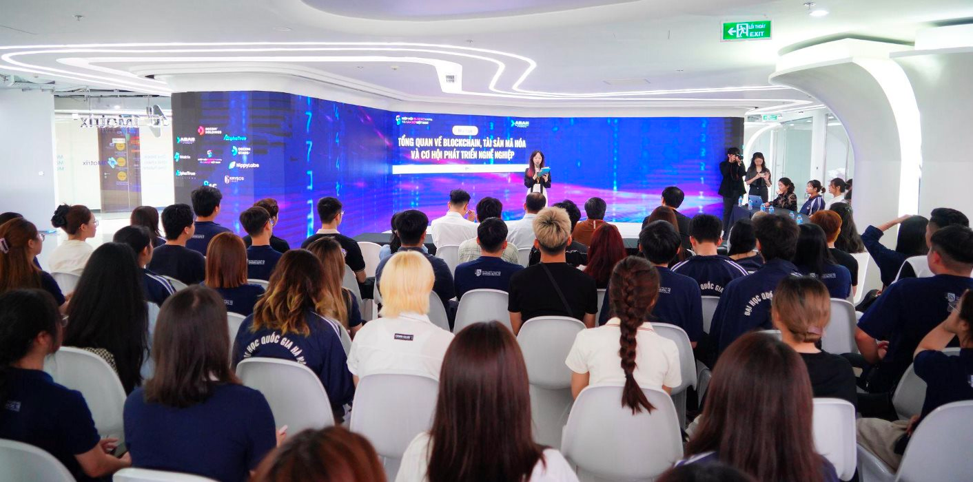 Nhận diện rủi ro và “bẫy nghề nghiệp” trong ngành blockchain