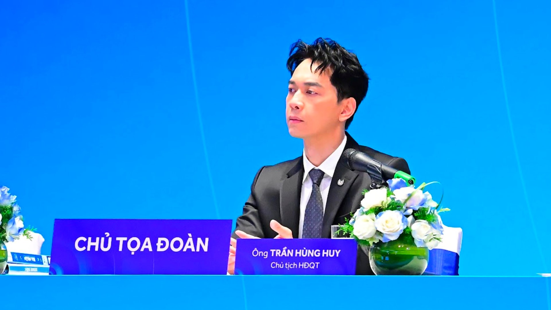 ACB đạt 5.400 tỷ đồng lợi nhuận trong quý 1, Chủ tịch Trần Hùng Huy trả lời về nhóm cổ đông lớn Âu Lạc