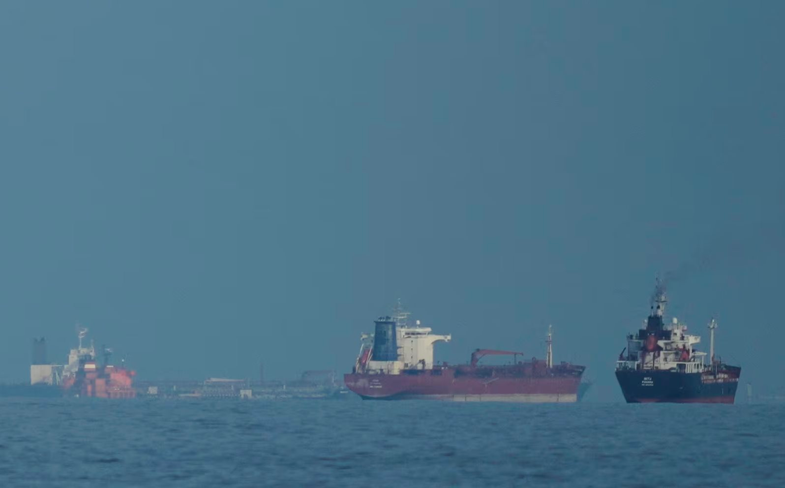 Hé lộ số tiền Iran muốn thu cho mỗi thùng dầu đi qua Hormuz