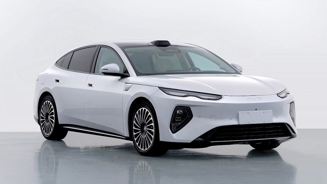 Sạc 5 phút chạy 400km: BYD Seal 08 lộ diện thông số khiến đối thủ 'đứng ngồi không yên'
