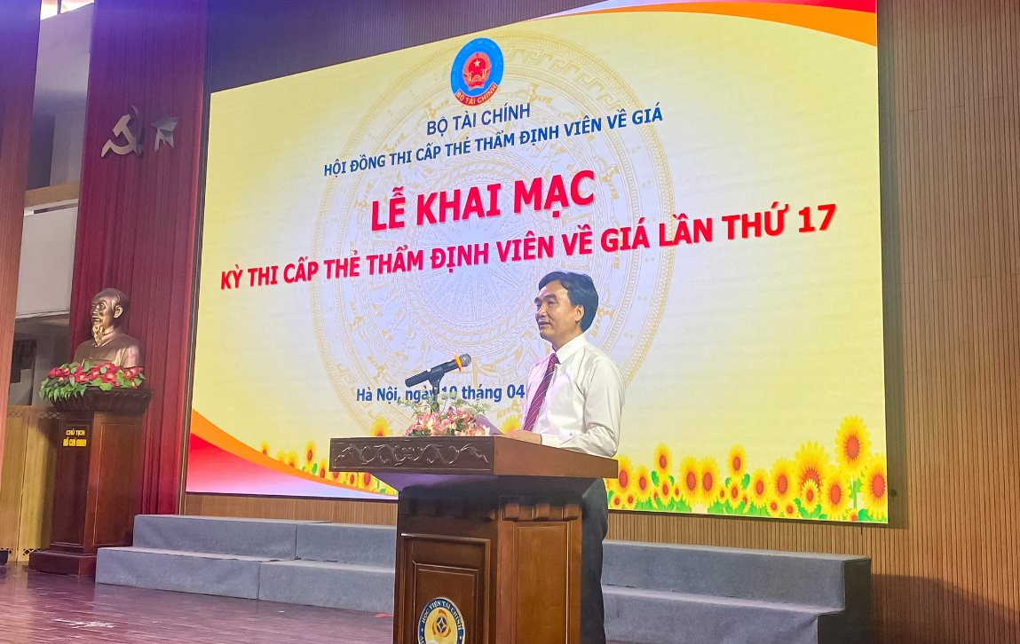 Khai mạc kỳ thi cấp thẻ thẩm định viên về giá lần thứ 17 với hơn 1.300 thí sinh tham dự