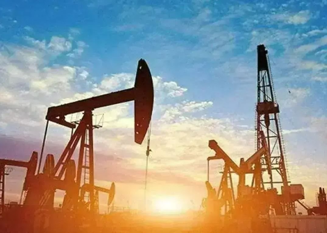 Thị trường 11/4: Dầu mất hơn 12%/tuần, vàng mắc kẹt dưới 4.800 USD, thế giới “nín thở” chờ đàm phán Mỹ - Iran