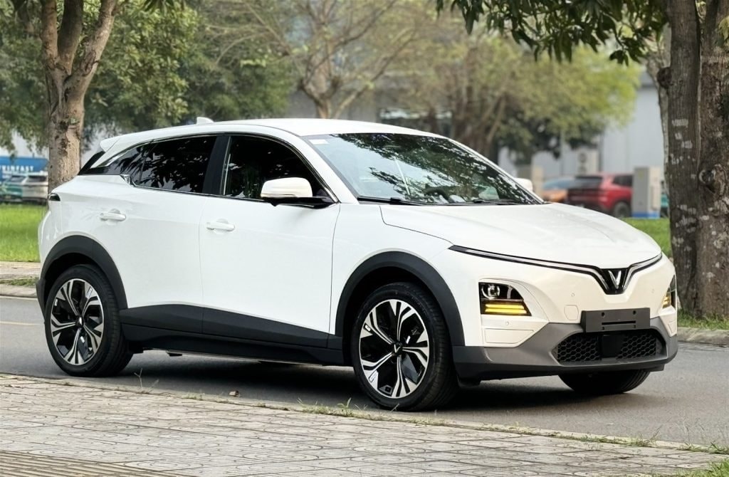 SUV tầm giá 700 triệu đồng: Xe Nhật phủ bóng phân khúc nhưng vẫn không thể cạnh tranh với 1 mẫu xe này