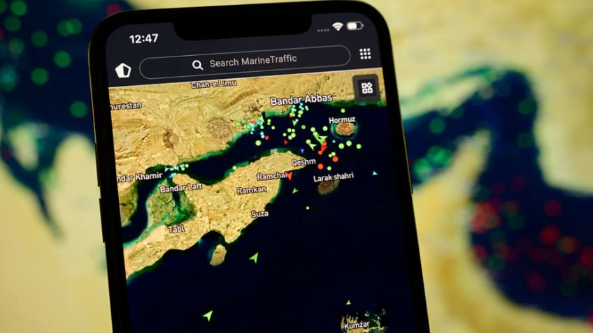 Mỹ chính thức phong tỏa eo biển Hormuz