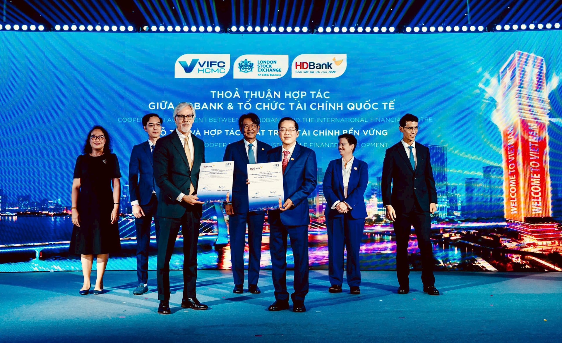 HDBank, VIFC và Sở Giao dịch Chứng khoán London thiết lập quan hệ đối tác toàn diện, mở rộng kết nối thị trường vốn quốc tế cho doanh nghiệp Việt Nam