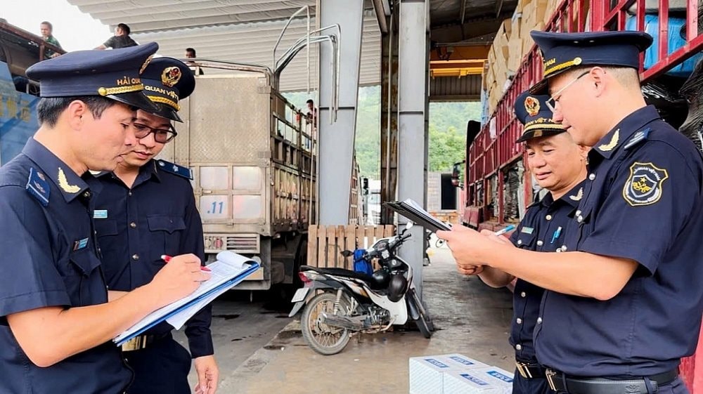 Doanh nghiệp cần chú ý: Tạm dừng tiếp nhận tờ khai hải quan trong 2 đợt