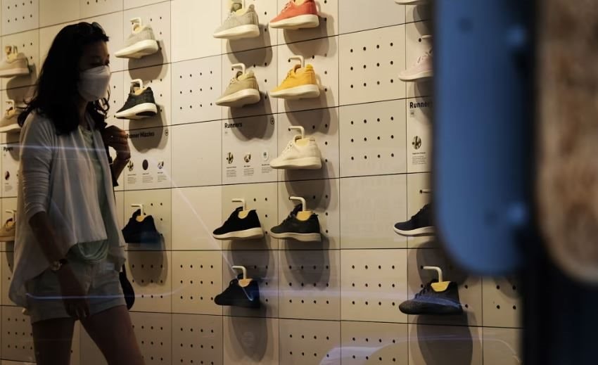 Startup giầy vừa phá sản bất ngờ 'quay xe' làm AI dù không hiểu gì về công nghệ, cổ phiếu tăng 600% từ đáy