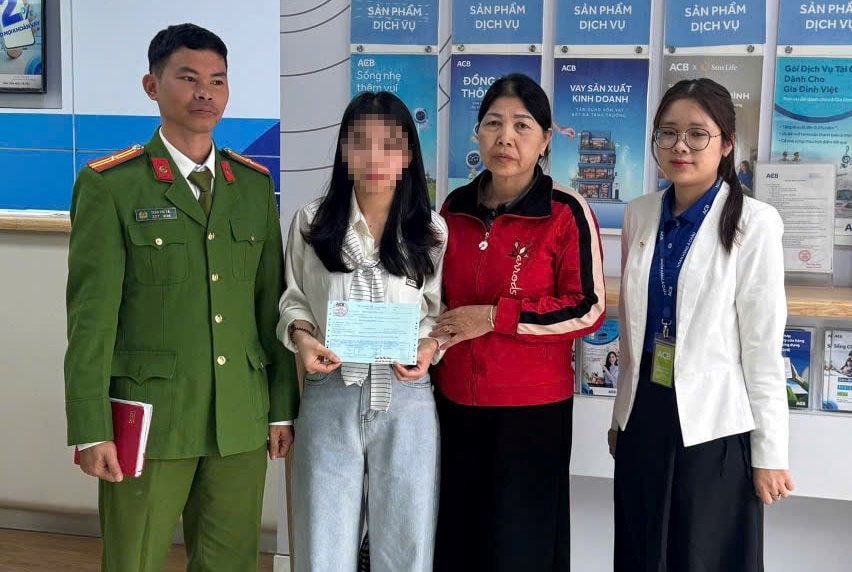 Tài khoản ACB phát sinh giao dịch 1,64 tỷ đồng: Công an lập tức mời cô gái sinh năm 2004 lên làm việc