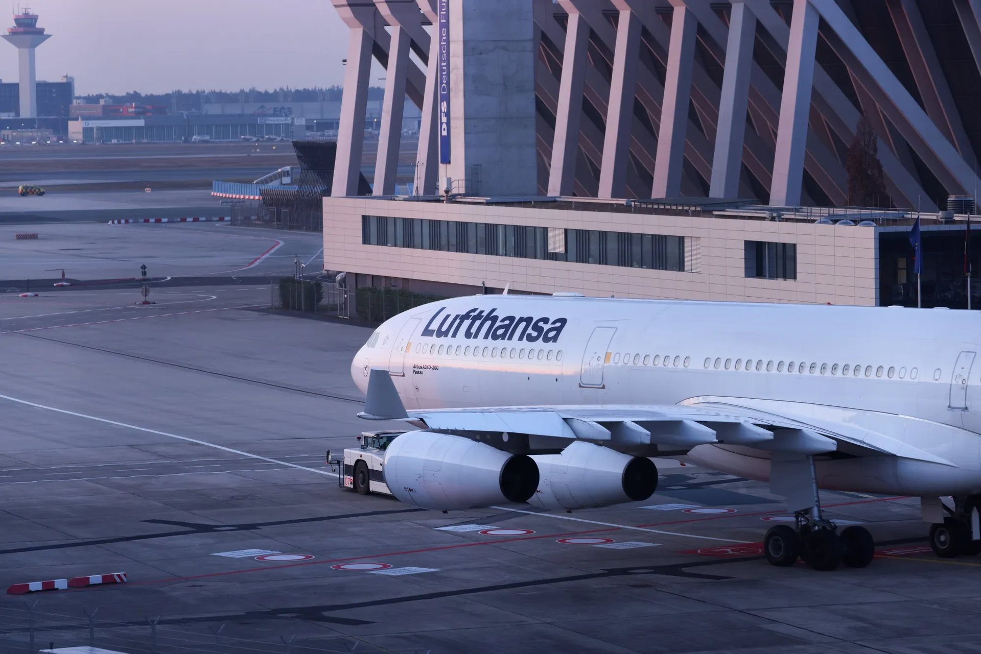 Cơ quan Năng lượng Quốc tế cảnh báo nóng: Châu Âu có thể sẽ hết nhiên liệu hàng không trong 6 tuần tới