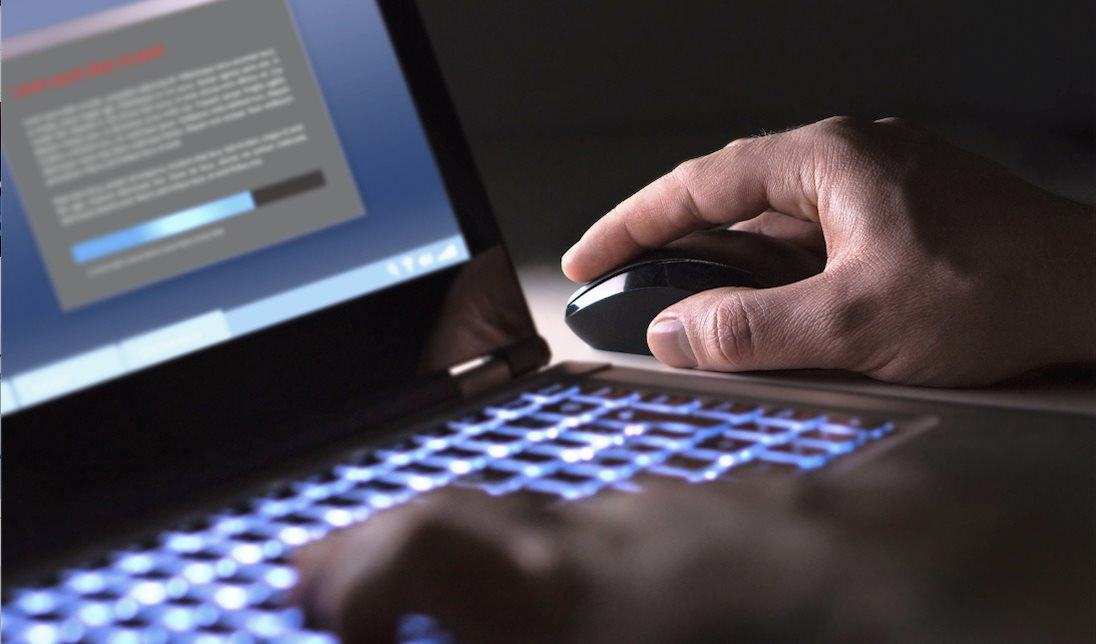 Công an chỉ ra lý do người dân có thể bị rò rỉ tài khoản ngân hàng, tài liệu công việc, mật khẩu MXH, ảnh riêng tư... vào tay lừa đảo