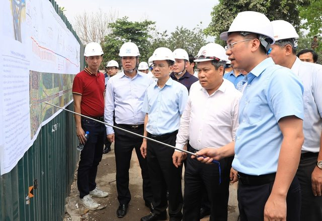 Chưa đầy 1 năm nữa, siêu cầu vượt sông Hồng gần 15.500 tỷ đồng do liên danh Vingroup của tỷ phú Phạm Nhật Vượng xây dựng sẽ đưa vào khai thác