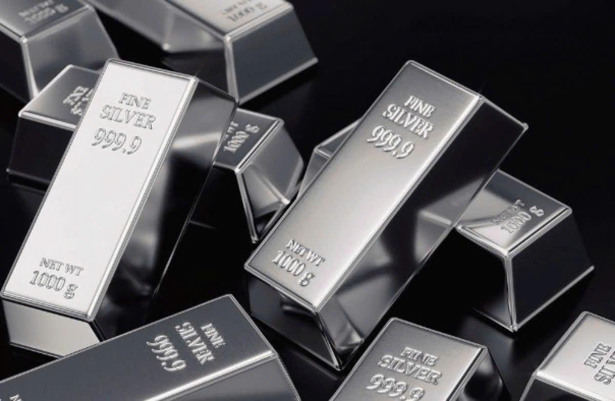 Tăng 140% trong 1 năm qua, nhà đầu tư lâu dài hưởng lợi lớn: Kim loại anh em của vàng vươn lên, khẳng định tiềm năng tích trữ dài hạn