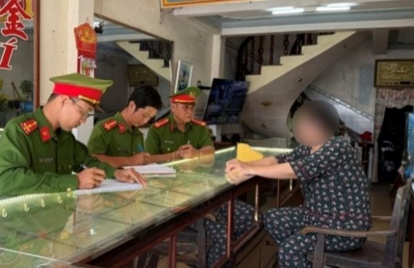 Phát hiện người đàn ông SN 1969 sắp phát sinh giao dịch 300 triệu đồng tại Agribank, công an dùng biện pháp nghiệp vụ làm rõ