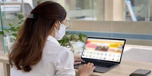 Đã xong việc nhưng người thuê quyết không chuyển trả gần 1 tỷ đồng, người phụ nữ Hà Nội báo công an