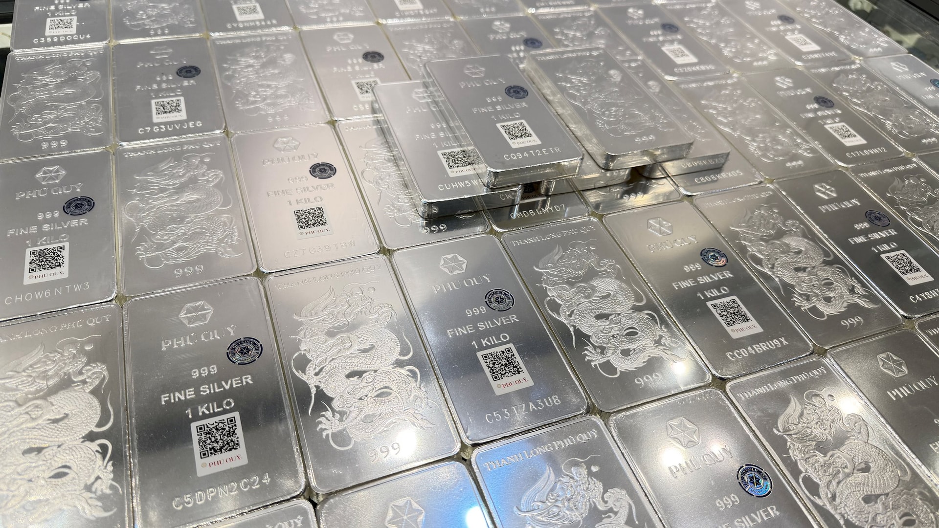 Giá bạc thỏi duy trì trên 80 triệu đồng/kg