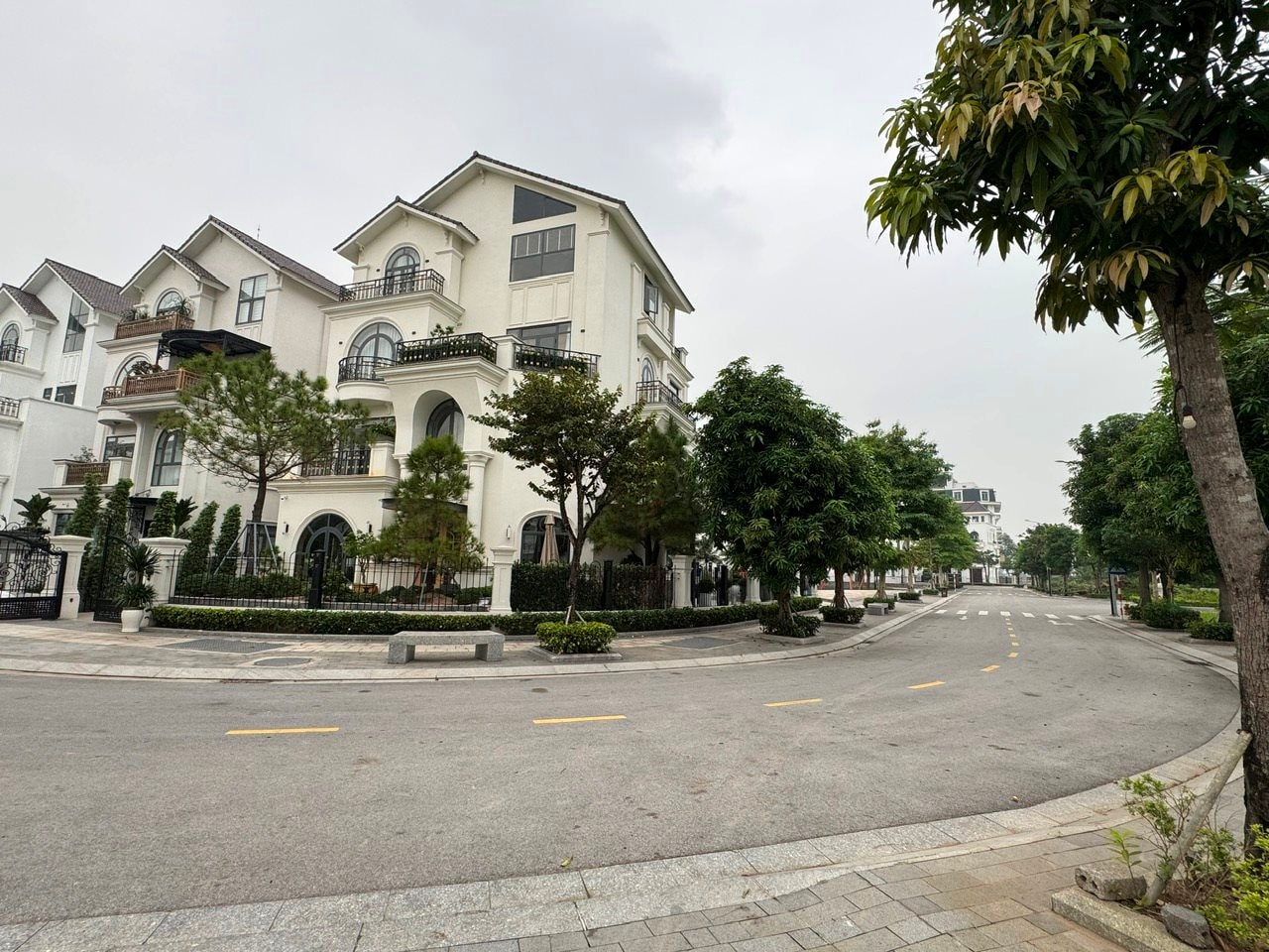 Hà Nội đầu 2026: Nhà đầu cơ rút lui, người mua ở thực “giữ nhịp” thị trường