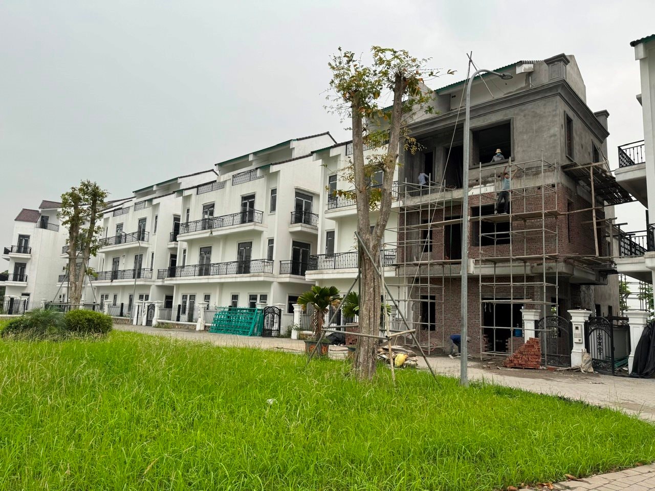 Khoảng cách giữa bảng giá đất và thị trường: “nút thắt” quan trọng khi sửa Luật Đất đai