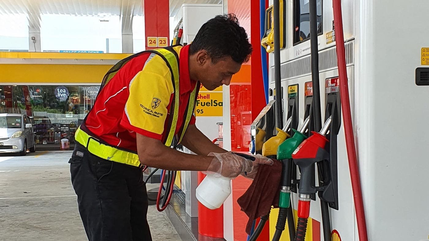 Bán nhiên liệu chỉ 13.000 đồng/lít, nước ASEAN này đang dự tính mua dầu từ Nga