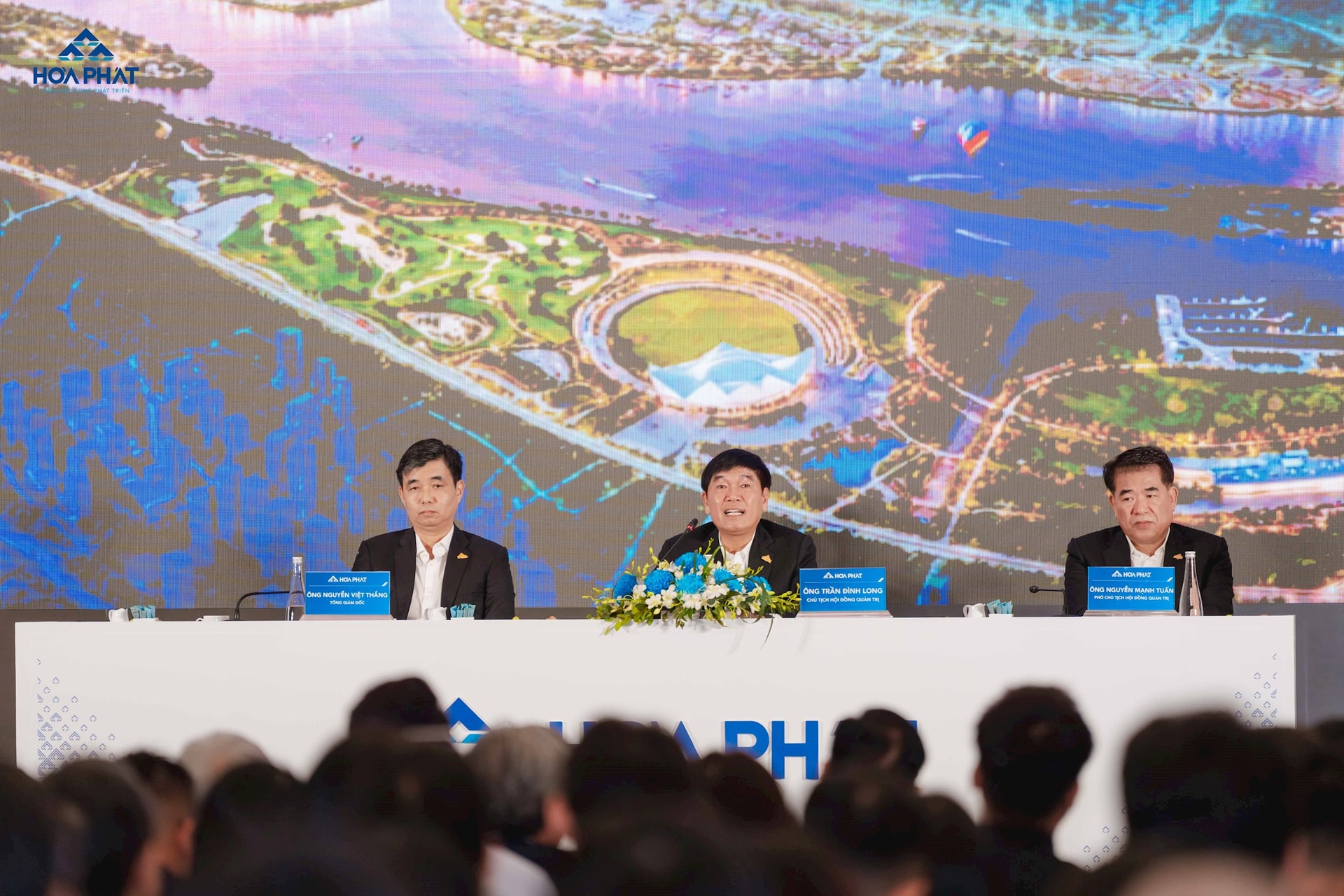 Tỷ phú Trần Đình Long tiết lộ lợi nhuận quý 1/2026 tăng 170%: Khi biết có 300.000 cổ đông, tôi choáng luôn