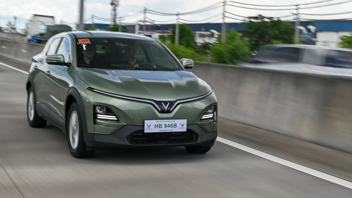 Tỷ phú Phạm Nhật Vượng đón tin vui: VinFast dẫn đầu thị trường xe thuần điện ở Philippines, vượt xa Tesla của Elon Musk