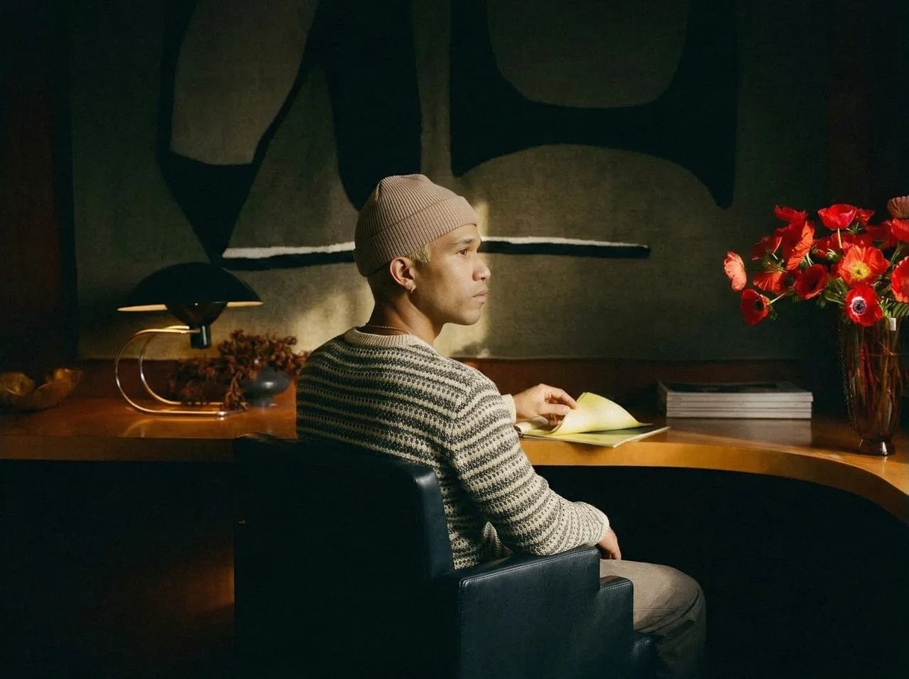 Quên bàn phím đi! Chiếc mũ len "ma thuật" này sẽ giúp bạn gõ văn bản bằng... ý nghĩ
