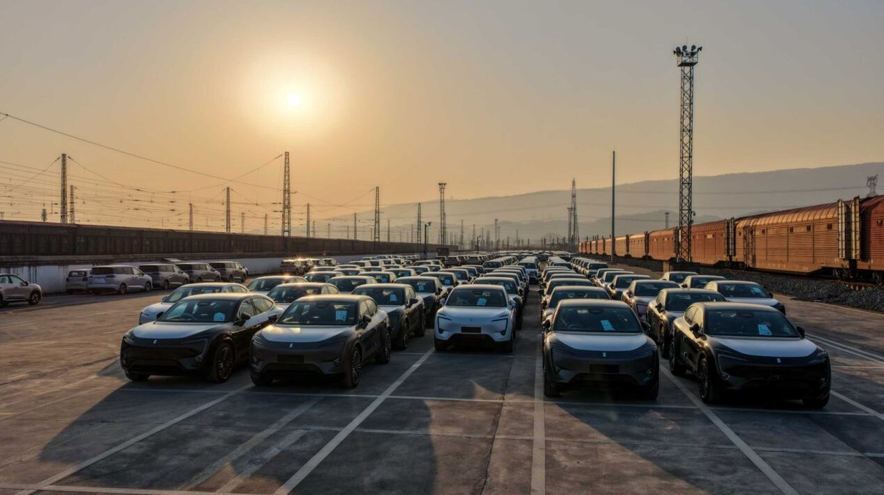 Thời hạn năm 2027 đến gần, liệu ô tô xăng có bị xe điện xóa sổ tại Trung Quốc?