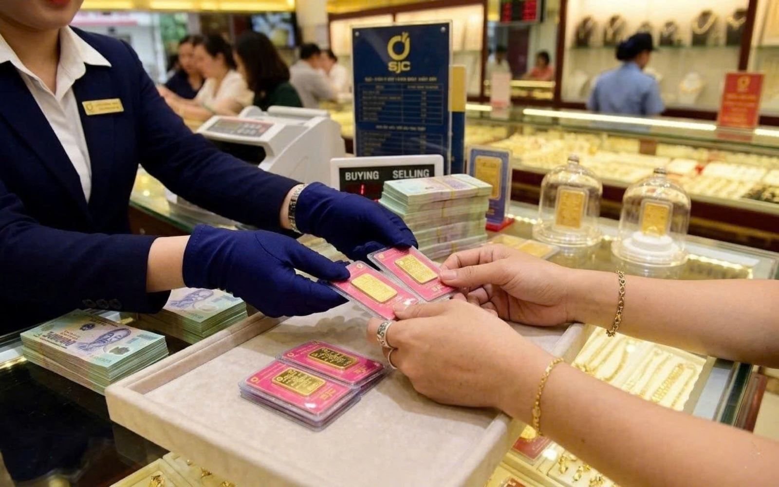 Giá vàng miếng, vàng nhẫn trơn hôm nay (sáng ngày 23/4)