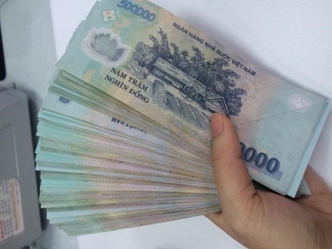 Phát hiện 192 tờ tiền mệnh giá 500K nằm chơ vơ ở khay tiền của cây ATM MB Bank