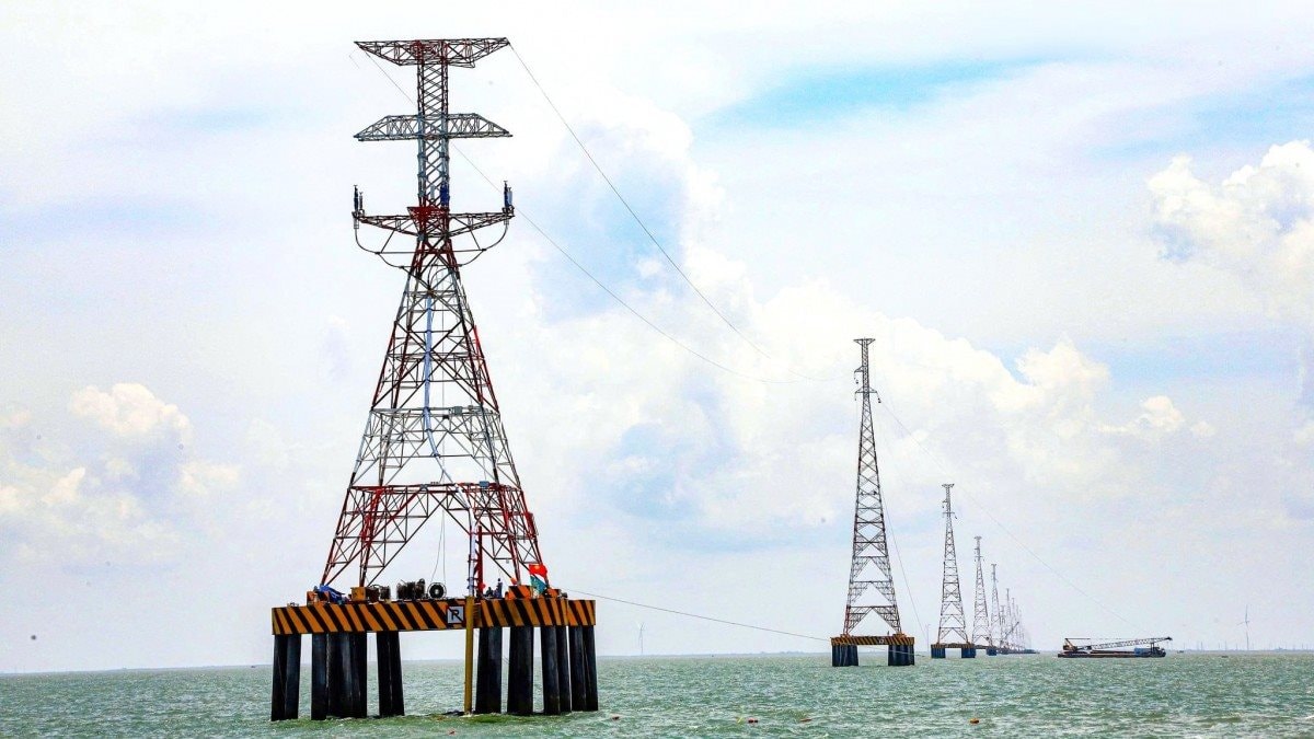 Hơn 22,5 triệu cổ phiếu PC1 dư bán giá sàn