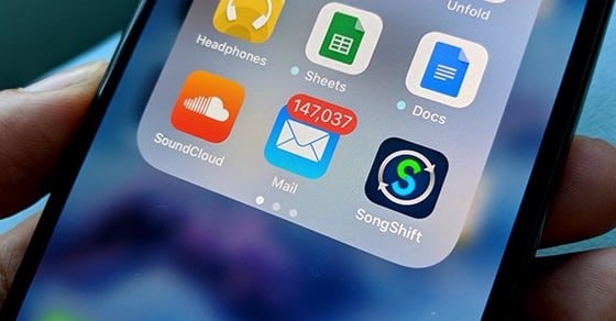 Thông báo "nóng" đến tất cả người dùng iPhone nhận được email có nội dung sau