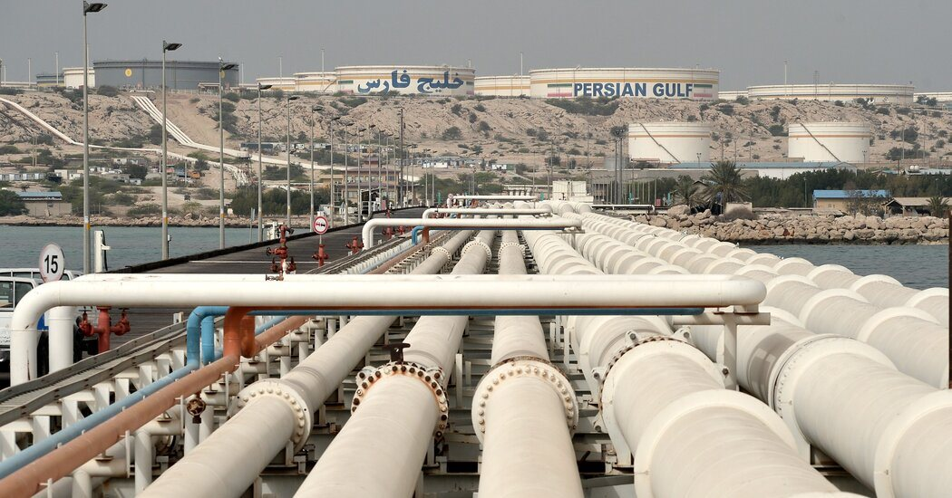 Hàng chục triệu thùng dầu ‘ế ẩm’ vì Mỹ, nước đang sở hữu hơn 200 tỷ thùng dầu gấp rút tìm cách cứu nguy