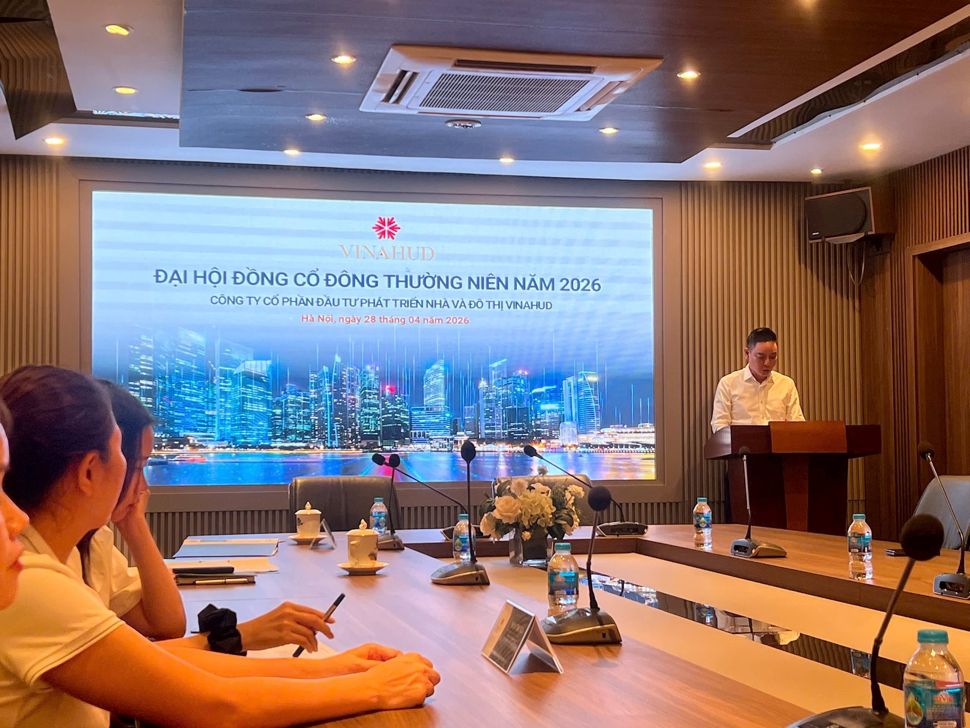 Buồn của Vinahud: ĐHĐCĐ bất thành, cổ phiếu bị hạn chế giao dịch, nợ vượt tài sản và tìm cách thoái dự án hơn 3.000 tỷ tại Hội An