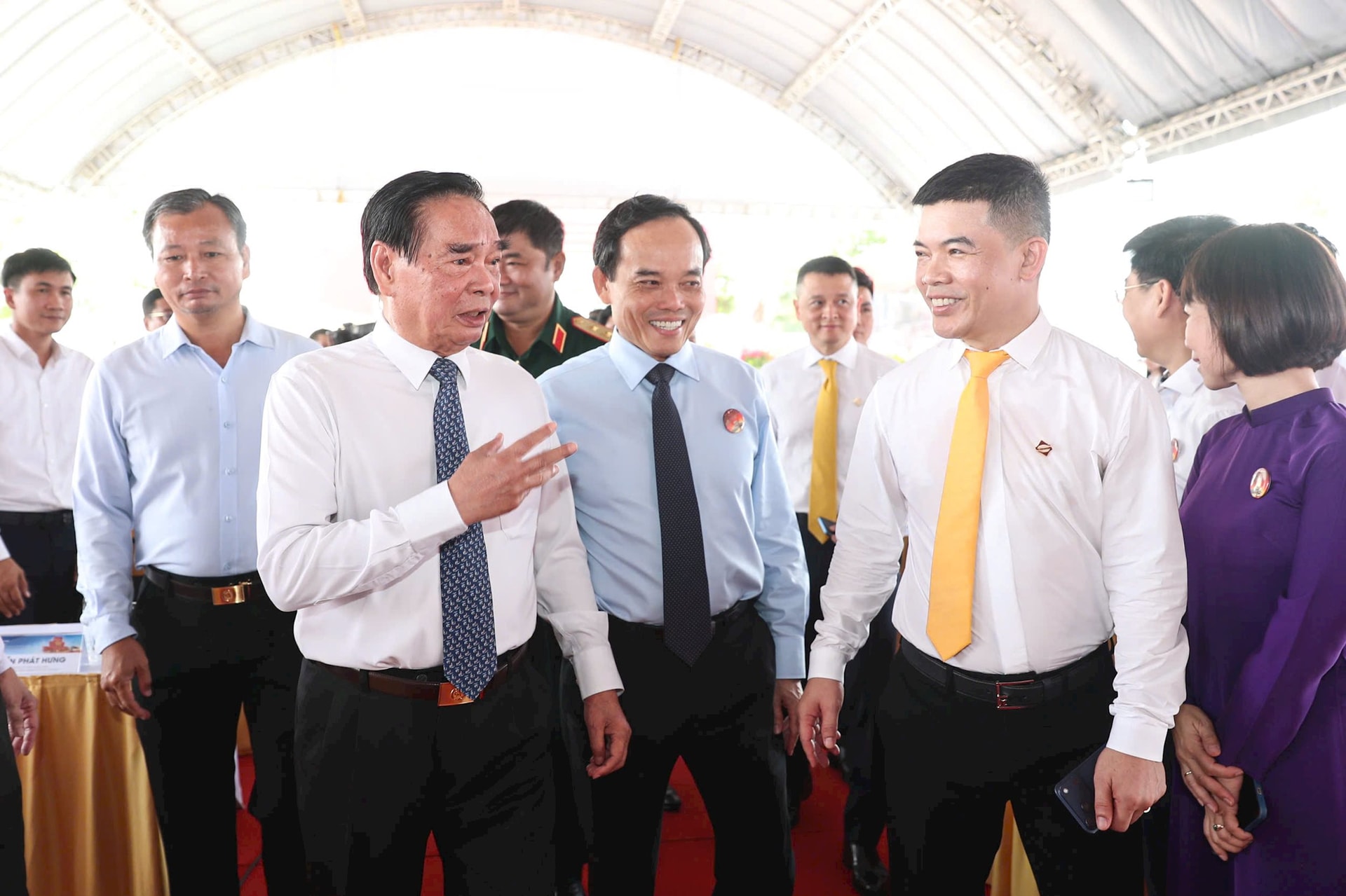 VN vừa chứng kiến 1 kỷ lục hơn 280.000 tỷ ở TP giàu nhất cả nước: Vingroup, Sun Group, Thaco “xuất quân”