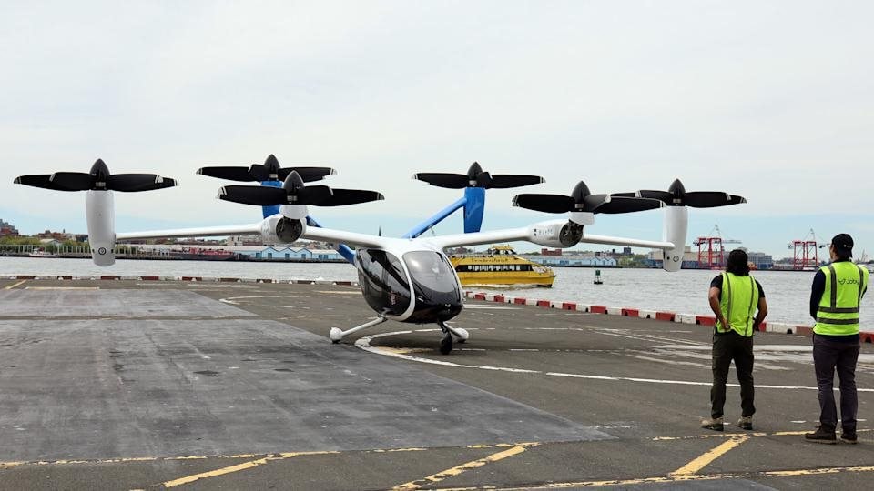 Tân binh đáng gờm làng taxi điện: Nhanh gấp 12 lần ô tô nhưng giá chỉ ngang Uber, trả lại người Mỹ 102 giờ lãng phí mỗi năm do tắc đường bằng chuyến bay 5 phút.