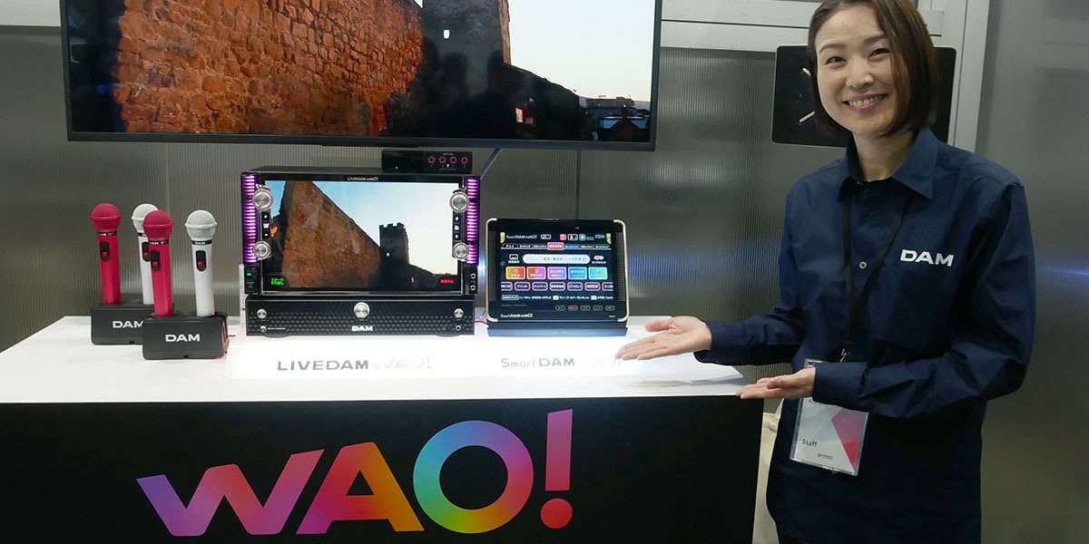 Nhật Bản ra mắt Karaoke không nút bấm, dùng AI phân tích khuôn mặt để phát bài "tủ" của người dùng