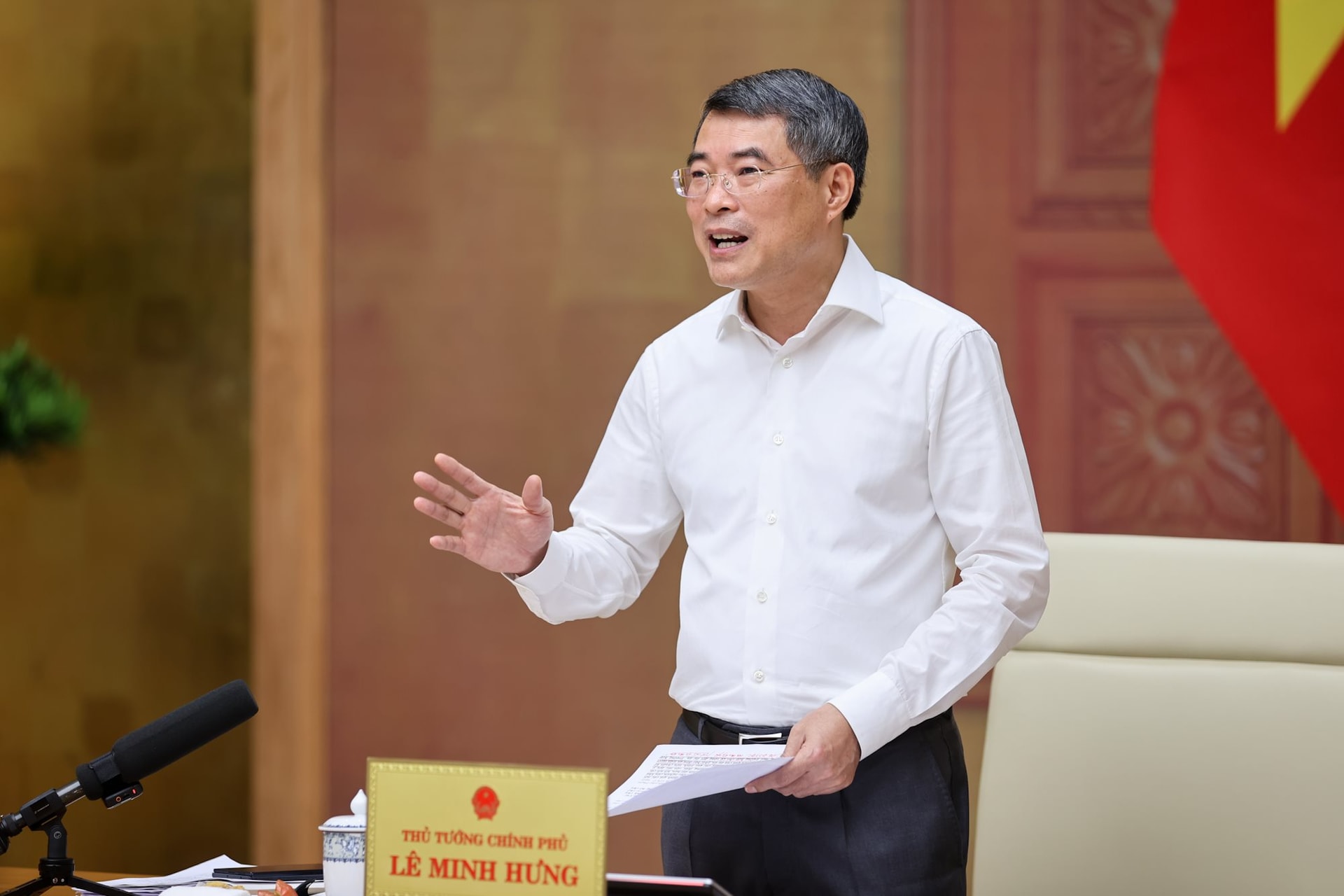 Thủ tướng chỉ rõ loạt hạn chế, tồn tại, thách thức Bộ xây dựng đang đối mặt