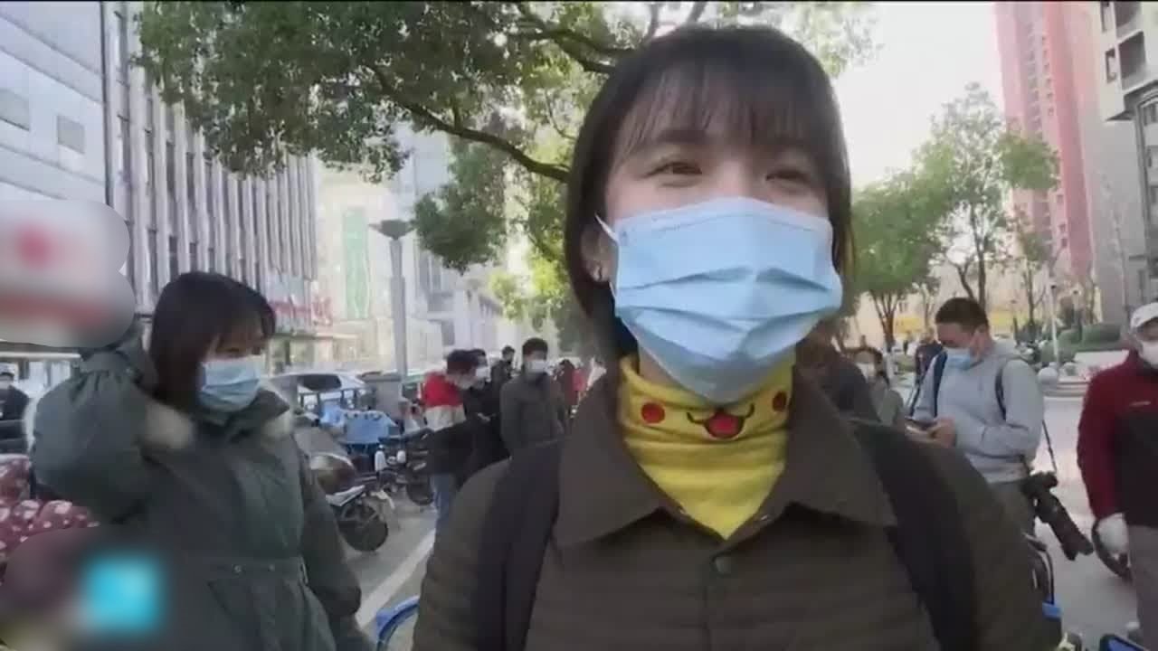 Từng làm luật sư danh giá, người phụ nữ đi làm nhân viên dọn chất thải kiếm 3,5 tỷ đồng/năm thừa nhận: "Việc nhẹ lương cao gấp 5 lần chỗ cũ"