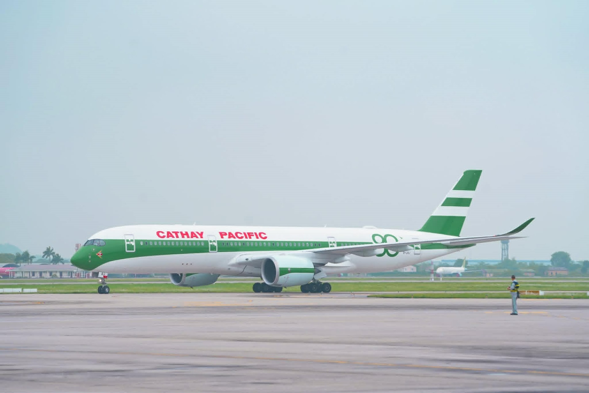 Lần đầu tiên Cathay Pacific mang chiếc máy bay đặc biệt này đến Hà Nội